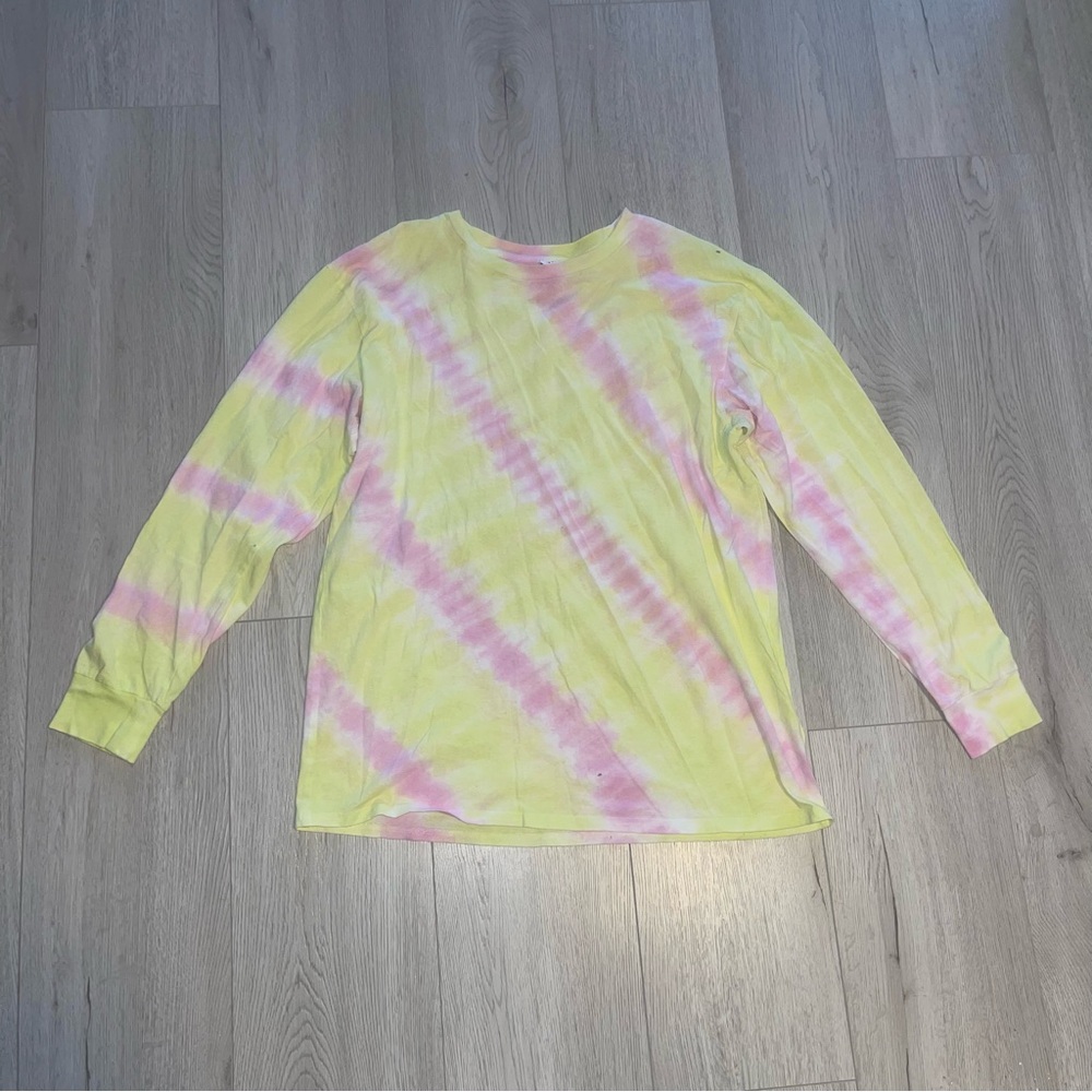 Aritzia TNA The Tour Long Sleeve T-Shirt Tie Dye